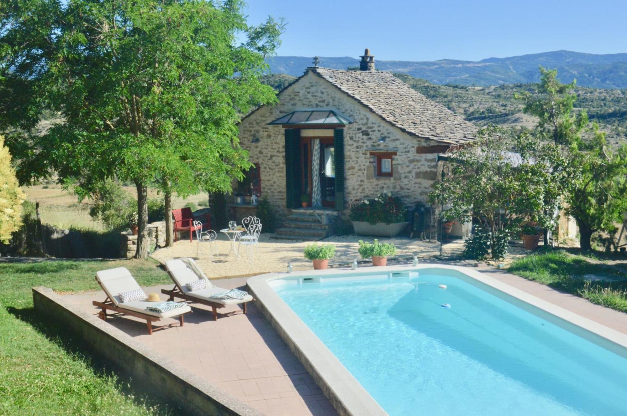 Borda De Fadrin Guest House Ipies Bagian luar foto